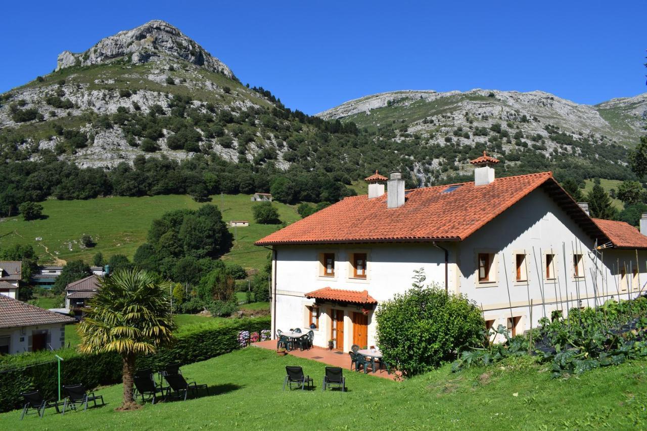 Apartamentos Rurales La Taberna Matienzo Exteriör bild
